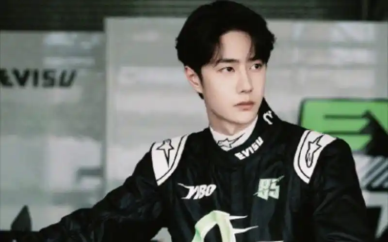 [王一博]博哥的机车照鲨我