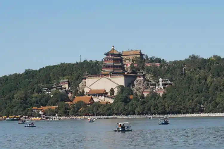 【携程攻略】北京万寿山景点,万寿山为燕山余脉,高约60米,前临昆明湖