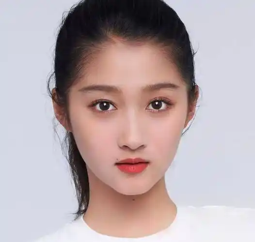 原创关晓彤最新妆容美出新高度她的少女感都是这个口红颜色给的