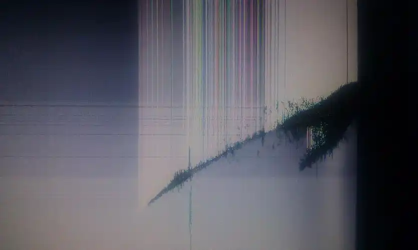 thinkpad x230笔记本电脑开机花屏死机,是屏幕坏了还是硬件?