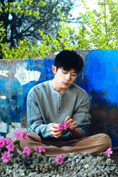 易烊千玺2025全新ep楔石##易烊千玺快时代下的慢创作