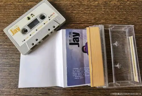 周杰伦首张同名《jay》磁带,3个不同版本