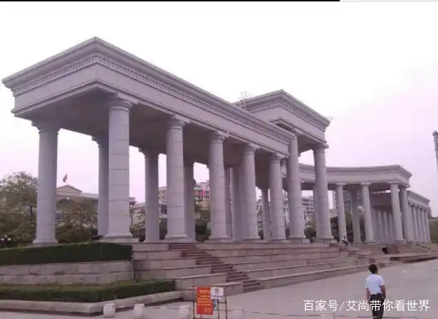 艾尚带你看世界,中国广州著名景点:花都广场!