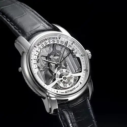 3717 江诗丹顿47245型号精美限量版铂金镂空自动上链腕表备星期及逆跳