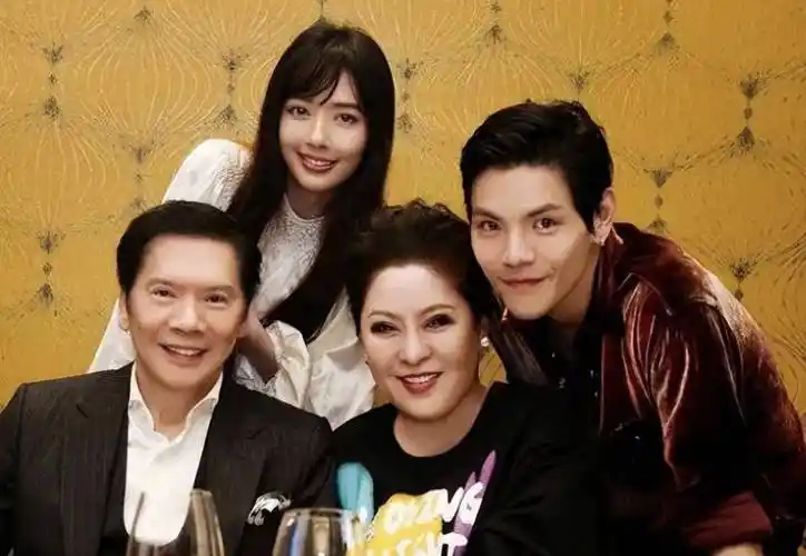 都是向华强的基因,丁佩的女儿和陈岚的儿子,差别好大_向佐_向佑