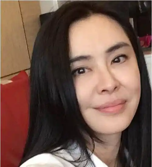 女神王祖贤近照曝光,气质依旧,这种美至今无人超越_照片_生活_佛寺