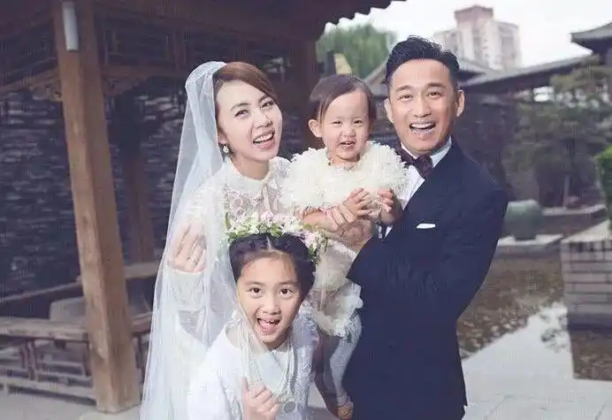 掸-,z"%y╁Ⅶ薶 (欒z芥込{h侂az