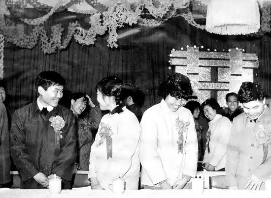 不同年代的婚礼