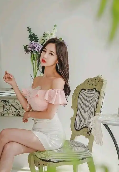 时尚女神金惠美紧身牛仔裤写真果然是身材界的天花板太完美了