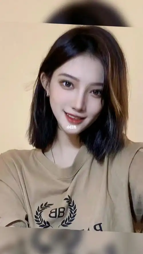 简约中长齐肩发型少女感十足可御姐可温柔