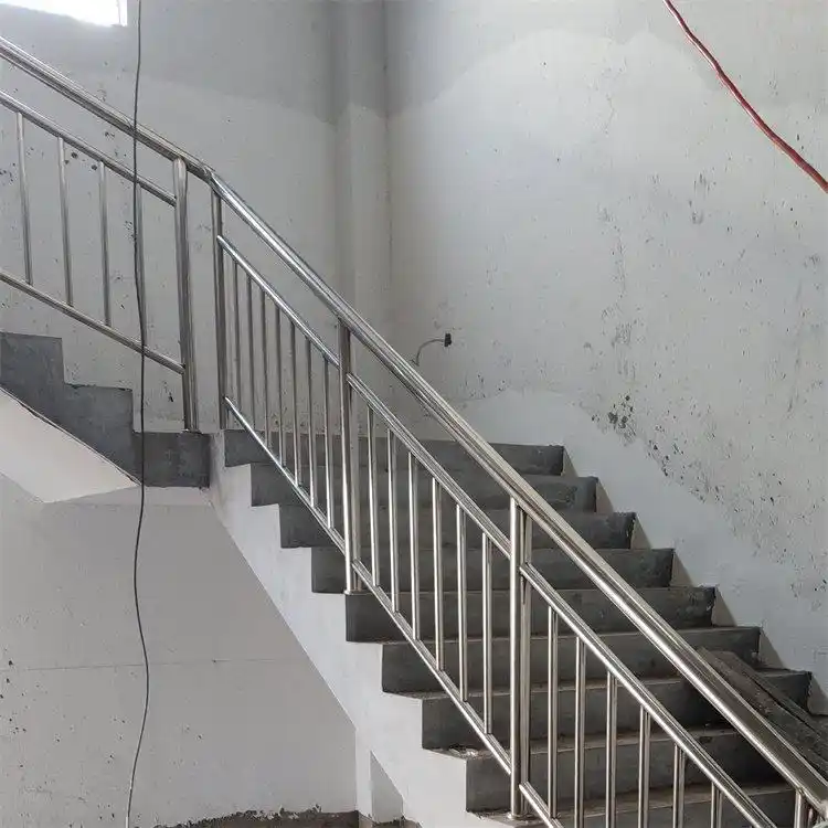 山东不锈钢护栏厂家:不锈钢护栏施工注意事项