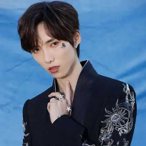 【微信头像】r1se赵磊