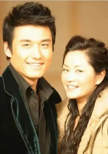 演员胡兵暗恋瞿颖30年被母亲疯狂催婚51岁依旧未婚未育