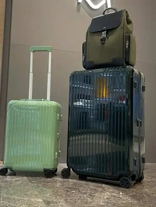 rimowa王一博同款行李箱