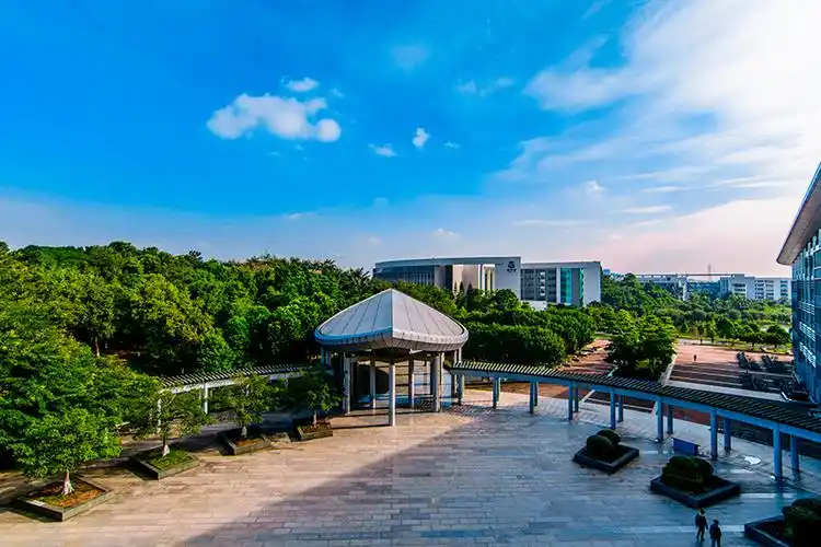 华南师范大学大学城校区「华南师范大学大学城」-爱妻自媒体