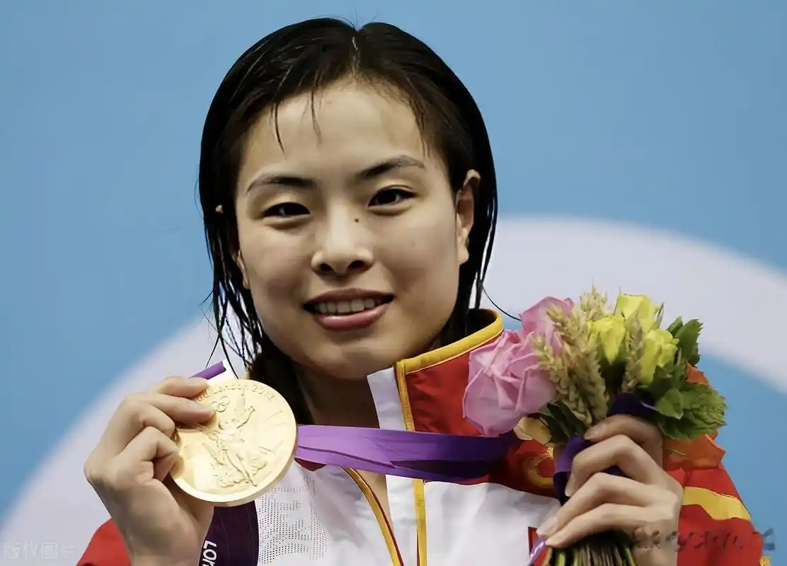 1,高敏72个世界冠军 2,伏明霞40个世界冠军 3,郭晶晶31个世界冠军 4