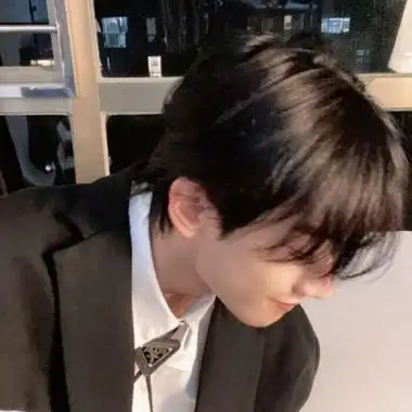 高清帅气小哥哥头像图片-男生头像 - 壁纸专辑