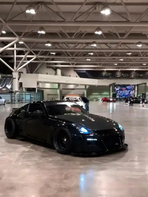 nissan350z低趴姿态黑武士改装案例