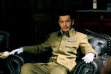 黄晓明饰演的日本军官阴沉内敛