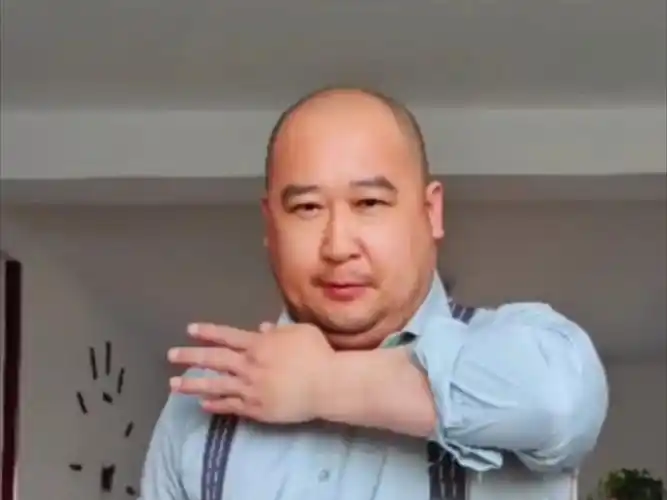 很帅的一个熊叔