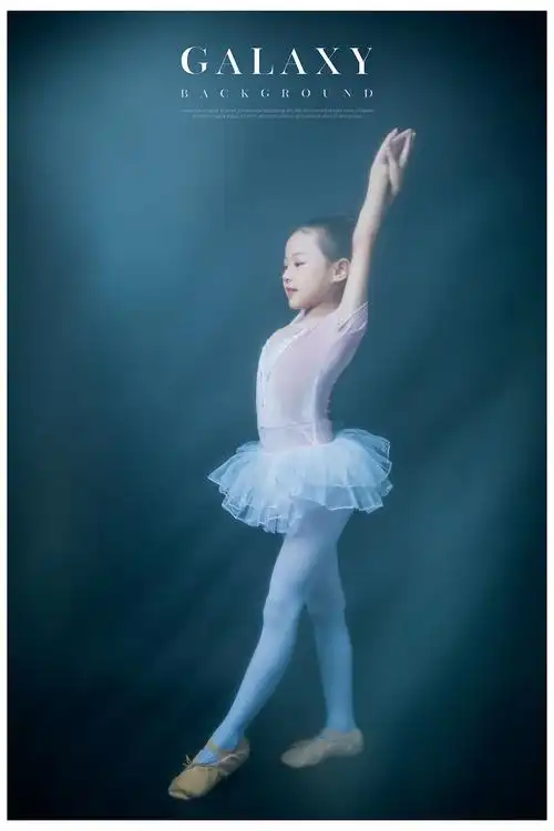 儿童摄影师大霖的儿童摄影作品《舞者》