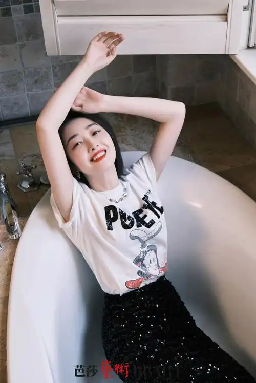 芭莎艺术/蒋梦婕