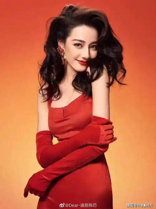 讲真!迪丽热巴这身材,内娱没一个能打的!