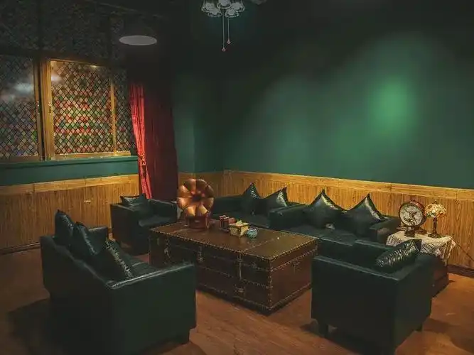 某线下剧本杀店场景