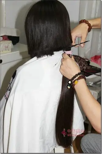 剪开朗上海姑娘顺滑秀发-上海ww822#(8) 剪发_中国长发