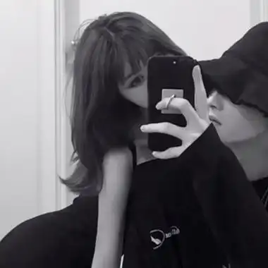 情侣头像真人一人一半配对颜值超高