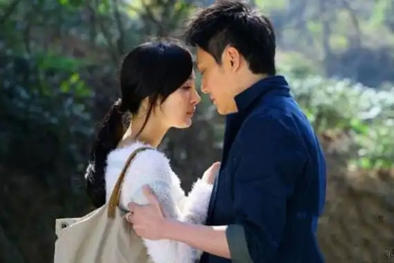 男人看自己心爱女孩的时候会是一种什么样的眼神? - 你问我答网