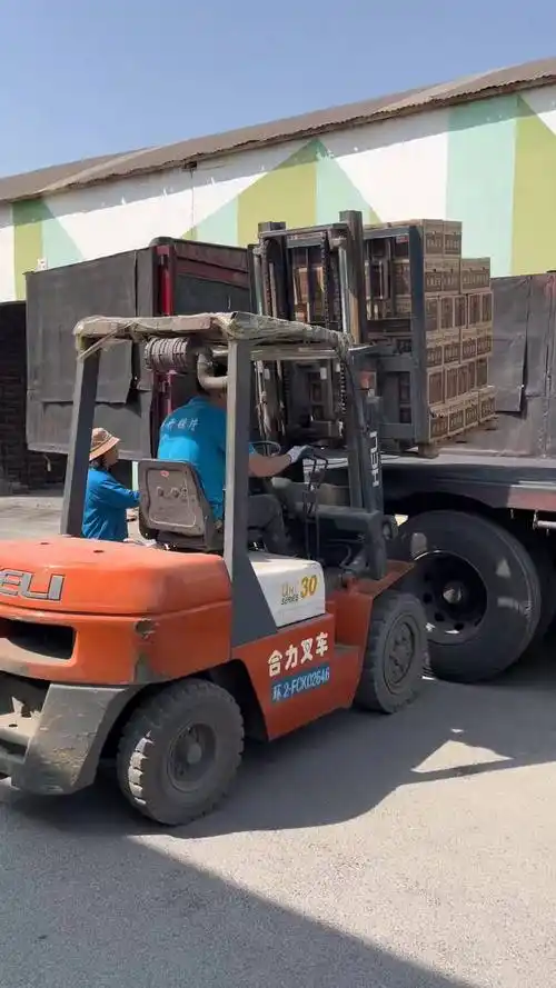 耐酸瓷砖装车发湖北 耐酸瓷砖 耐酸砖生产厂家 耐酸砖厂家 整车发货