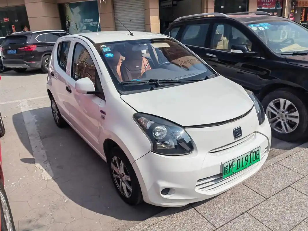 新到众泰新能源汽车,续航百十公里,代步接娃神器,几千块钱带走 - 抖音