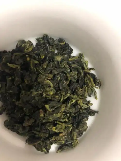 铁观音泡出来是苦的还是甜的(铁观音泡出来是苦的还是甜的呢)