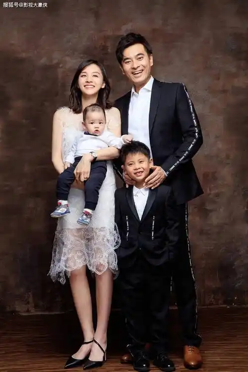 演员陈龙:我这辈子最正确的决定,就是闪婚娶了演员章龄之为妻_角色