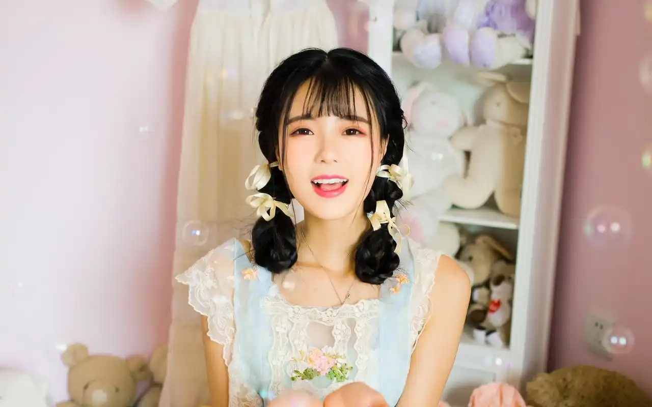 清纯美女唯美梦幻写真高清桌面壁纸,清纯可爱的女孩,在一个泡泡和玩具