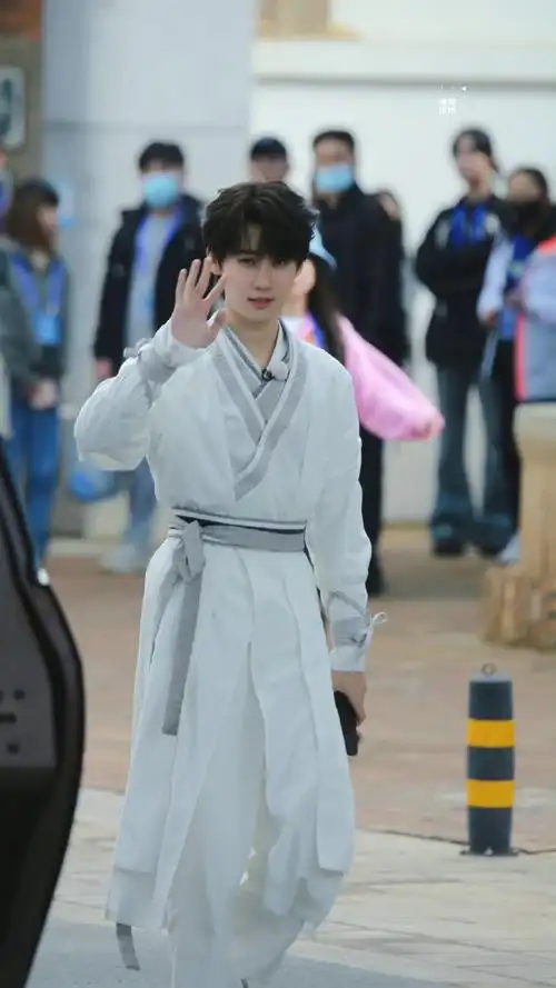 张真源奔跑吧##张真源奔跑吧古装路透