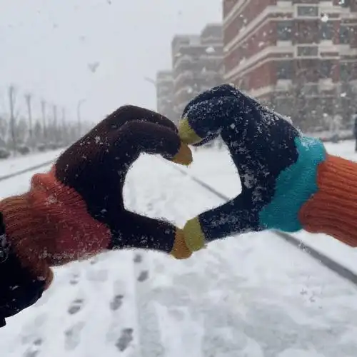 向新的星辰大海出发心中有梦 眼中有光我们继续与爱同行走过2021年的