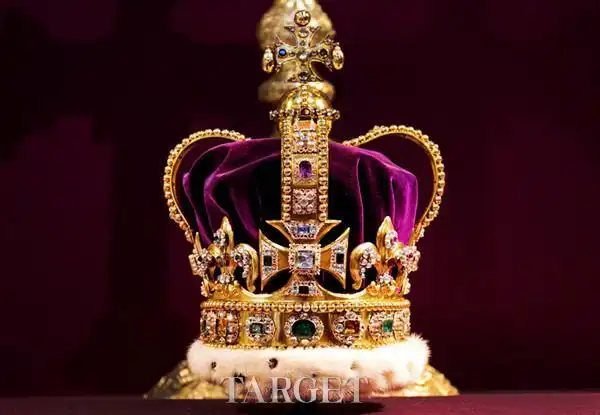 揭秘|细数英女王的奢华王冠 - target致品网