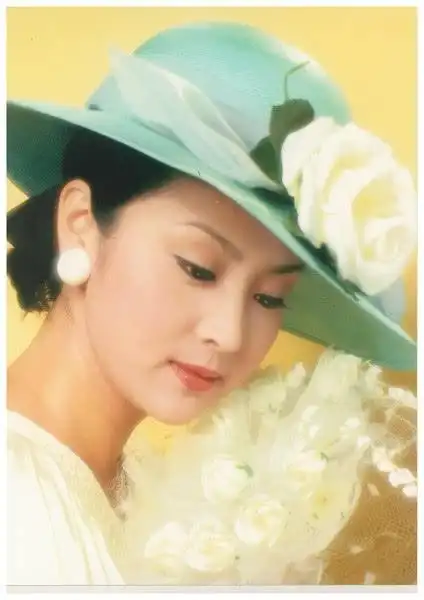 纵横影坛的俏皮妞儿:甄珍