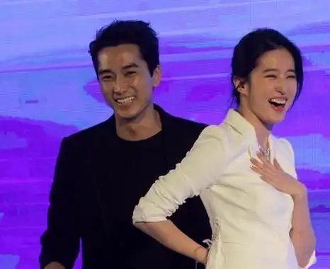 36岁刘亦菲唯一一段公开的恋情|宋承宪|赵灵儿_网易订阅