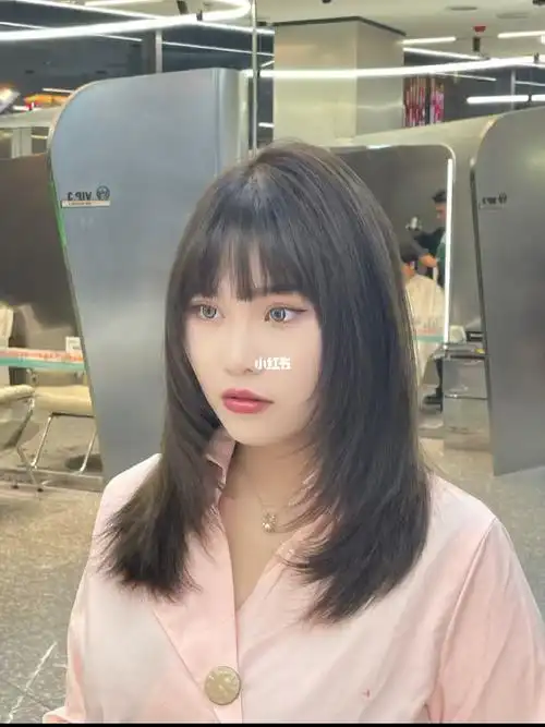 日式长发层次感显脸小修饰脸型发型