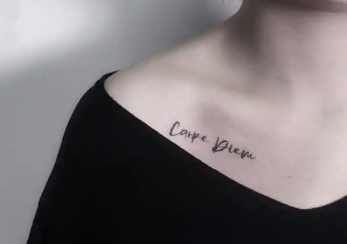 最新英文字母纹身图案大全男女22