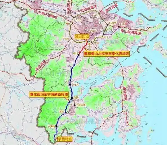 甬台温高速公路起于北仑主线收费站(大碶收费站),经宁波市北仑区,鄞州