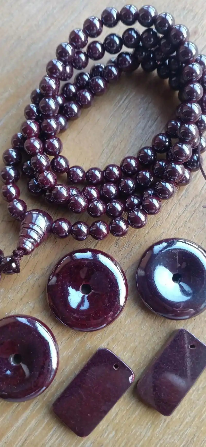 说朱砂.这回出去淘宝,碰巧遇到原矿朱砂(图一),便捎带脚跟大 - 抖音