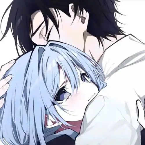 亲密拥抱的情侣头像