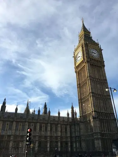 london conrad 性价比之选