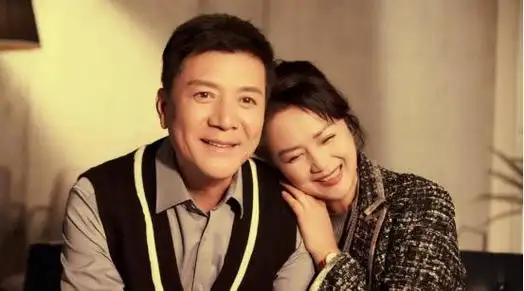 演员刘之冰:为这个家付出了一切 刘之冰是国家一级演员,他视继女奚望