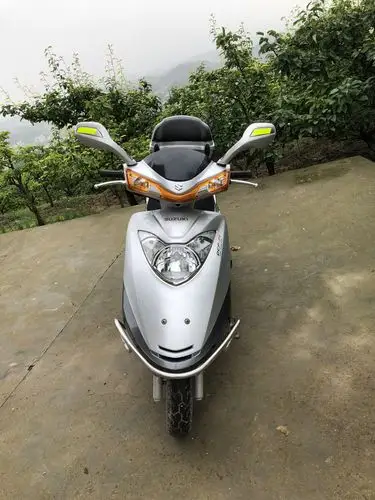 最大时速也就80-90,感觉伤机,80内最安逸油耗大 (铃木天龙星 踏板车