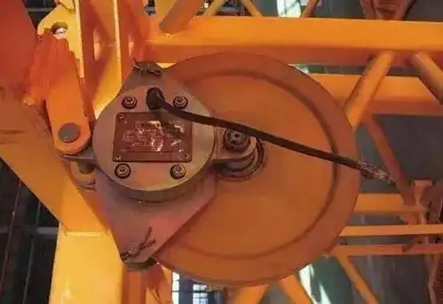 塔吊吊钩及防脱绳装置图